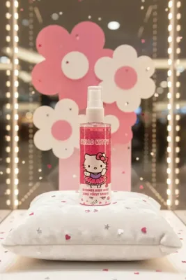 Miniso Hello Kitty Lisanslı Işıltılı Vücut Spreyi – Tazeleyici ve Simli Çocuk Body Mist
