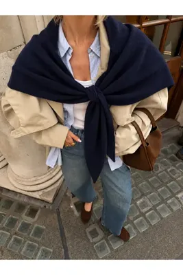 CHARMLUCKY DETAYLI ÜÇGEN ATKI