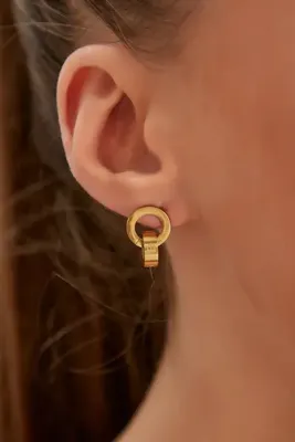 Lina Tia Kadın Çift Halka İç İçe Geçmiş Tasarım Model Altın Kaplama Yuvarlak Günlük Stil Minimal Kombin Küpe