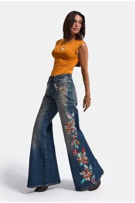 It's Basic Kadın Kot Rengi 2w6-8 Flare Fit Nakış Detaylı Komfort Kumaş Özel Tasarım Denim Jean