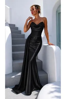 Modafeminen Siyah Straplez Yırtmaçlı Saten Abiye Elbise 583398