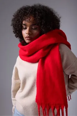 LA SEFA Yumuşak Dokulu Puffy Şaçaklı Şal Atkı - Trend Kalın Kışlık Mode 50cmx210cm
