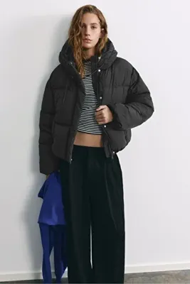 Pull & Bear Kısa şişme mont
