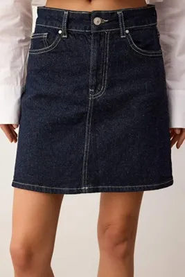 TRENDYOLMİLLA Koyu Mavi Mini Basic Comfort/Esnek Denim Etek TWOAW26ET00124