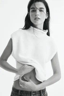 H&M Kıvrık Kenarlı ve Yarım Balıkçı Yakalı Süveter