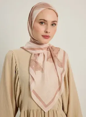 Tuva Pudra Çiçek Desenli Soft Eşarp - Tuva