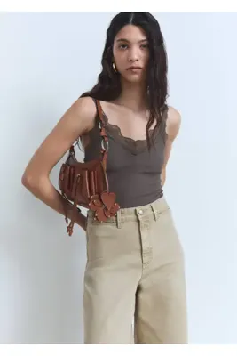 MANGO Woman Dantel Yakalı Dar Kesim Bluz