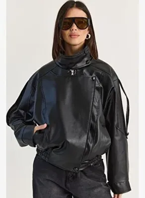Shade Kadın Viral Oversize Yüksek Yaka Apolet Detaylı Suni Deri Ceket 8058 60286526 - Siyah