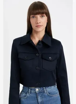 Defacto Crop Gömlek Yaka Düğmeli Cep Detaylı Blazer Ceket D4276AX24AU