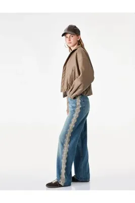 Koton Normal Bel Pamuklu Cepli Düğmeli Dantel Detaylı Düz Paça Denim Pantolon - Straight Fit Jean