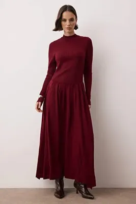 Trendyol Modest Bordo Dik Yaka Triko Elbise TCTAW26EB00048