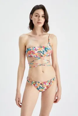 DeFacto Fall In Love Regular Fit Çiçekli Bikini Alt W9366az22sm