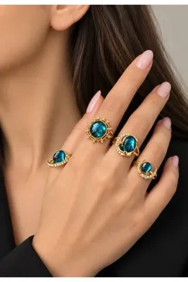 MURASSA BUTİK Kadın Gold Kaplama Kozmik Galaksi Temalı Yüzük Seti - Güneş Ay Ve Satürn Figürlü Işıltılı Mavi Taşlı Yüzükler