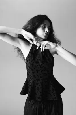 H&M Flok Baskılı ve Peplumlu Üst