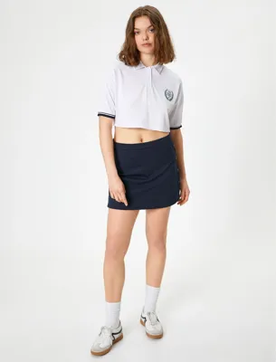 Koton Crop Tişört Polo Yaka Kolej Baskılı Düğmeli Kısa Kollu