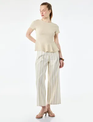 Koton Bürümcük Kumaş Slim Fit Kısa Kollu Bisiklet Yaka Volanlı Peplum Kesim Tişört