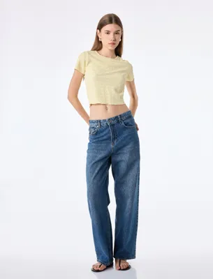 Koton Bürümcük Kumaş Dokulu Bisiklet Yaka Kısa Kollu Crop Tişört