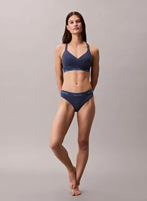 Calvin Klein Lacivert Kadın Tanga LV00QF8518 CK WOMEN