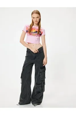 Koton Crop Tişört Kısa Kollu Slogan Baskılı Bisiklet Yaka Slim Fit